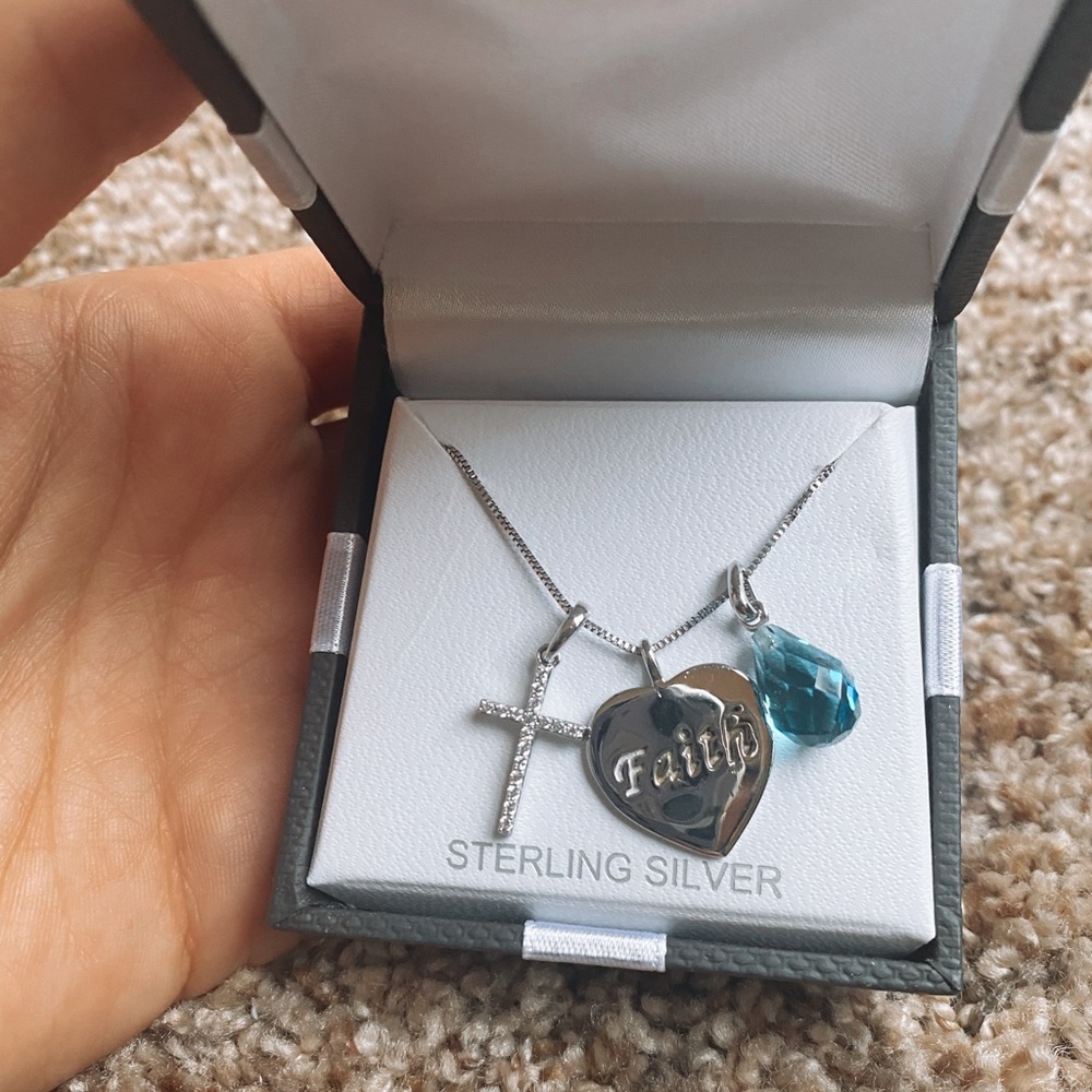 NWB Sterling Silver “Faith” Necklace!🌀